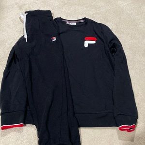LIMITED ADDITION Fila jogger and crew neck (FULL OUTFIT)